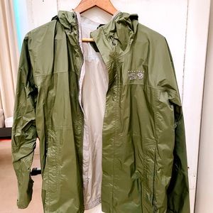 MOUNTAIN HARDWEAR RAINJACKET